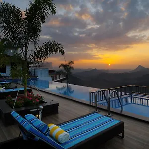 מלון The Panoramic Getaway *****