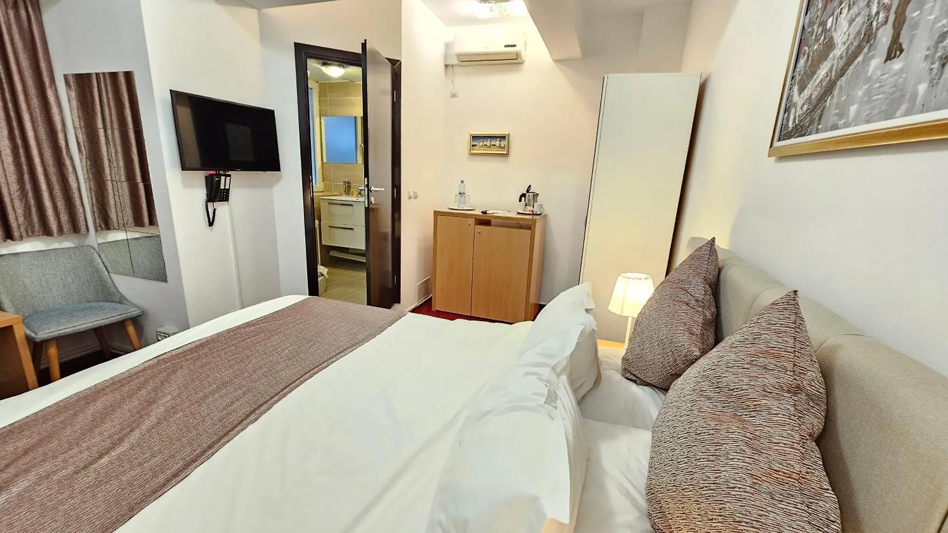 *** Hotel Bucur Accommodation Bucharest Romania